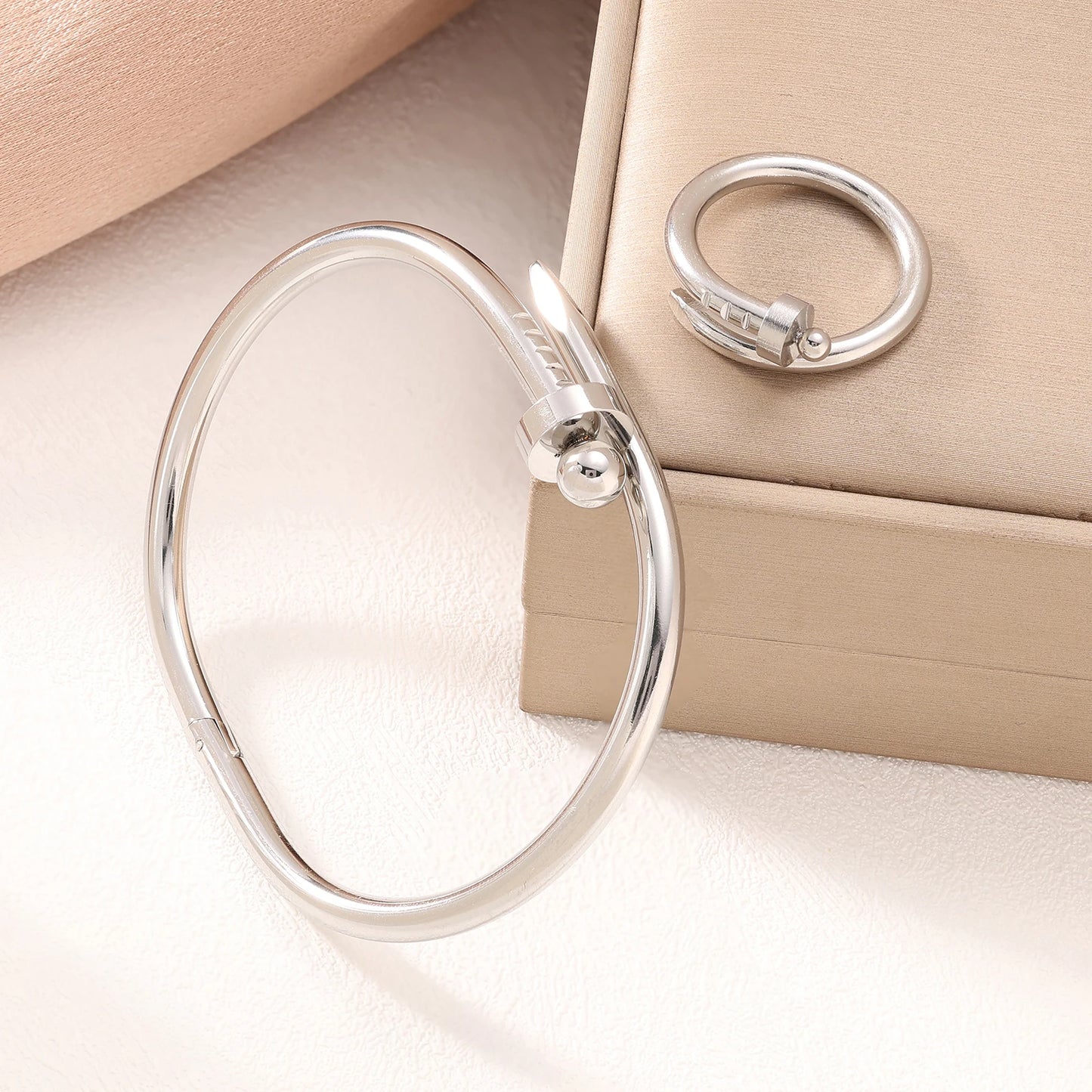American style fashion, high-end feel, light luxury, nail bracelet, ring,